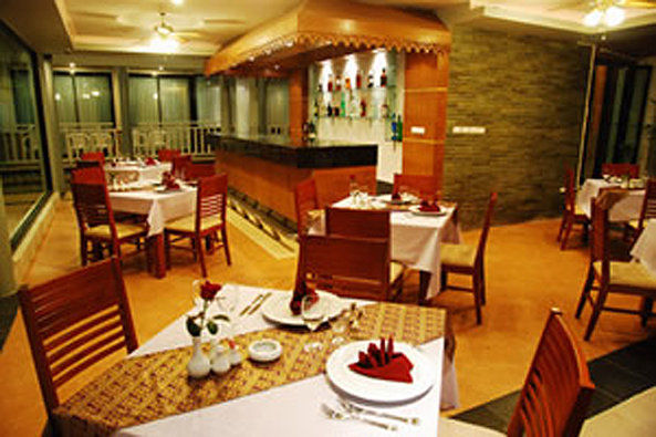 Honey Resort, Kata Beach Extérieur photo